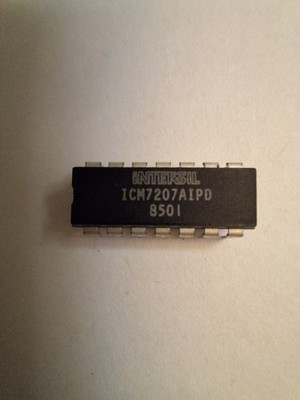 ICM7207AIPD 4½ Digit LED Display Driver DIP-14   Intersil A/D Converter IC