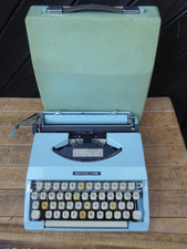 Vintage / Retro Imperial 200 Portable Typewriter in carry case .Pale Blue /Cream