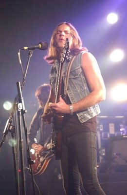 Caleb FOLLOWILL KINGS OF LEON Caleb Followill performing Music Old Photo 1