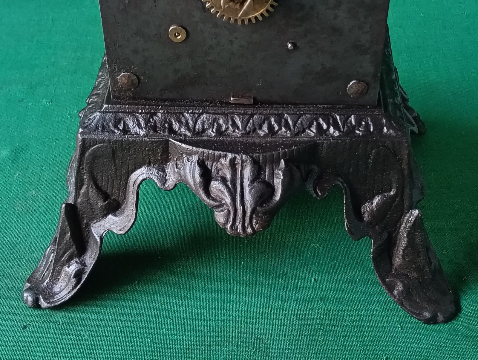 ANTIQUE WORKING HAND WINDING MECHANICAL CRANK ROASTER. CW22