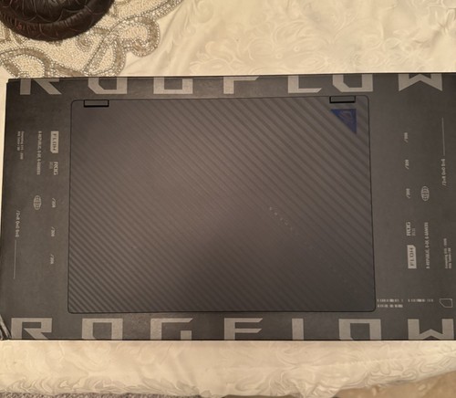 ASUS ROG Flow X13 Laptop (Grade A) (13.4"/Ryzen 9 7940HS/16GB/512GB SSD/GV302XA)