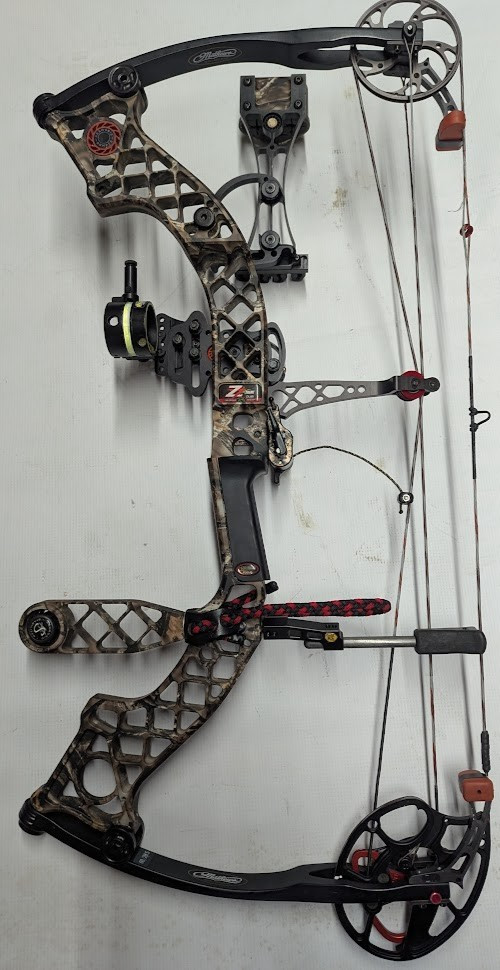 Mathews Archery SoloCam Z7 Xtreme Compound Bow! RH 28.5/60 Z-7 arrow rest sight