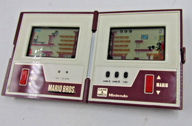 NINTENDO GAME & WATCH Mario Brothers MULTI-SCREEN 1983 Vintage New Batteries