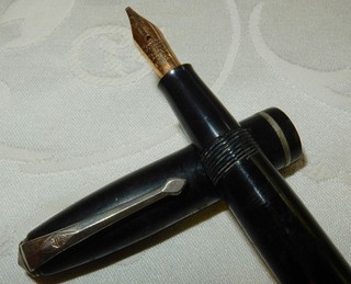 VINTAGE CONWAY STEWART 75 FOUNTAIN PEN BLACK 14K GOLD MEDIUM STUB NIB