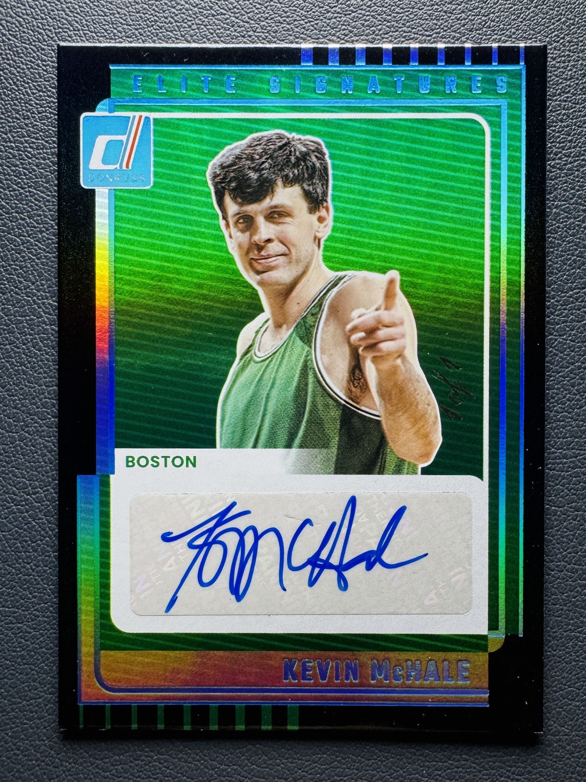 2025-26 Panini Donruss Kevin Mchale Elite Signatures Black Auto 1/1 One of One view 1