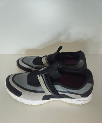 Vionic Size 10 Womens Brisk Vayda Grey Black  Walking Comfort Sneakers