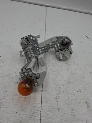 Platine feu arriere gauche FORD FIESTA 6 PHASE 1 SPJC_ZETEC - Photo 1/4