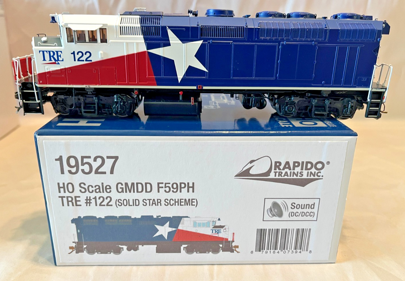 Rapido HO Scale Trinity Railway TRE F59PH #122 with DCC & Sound