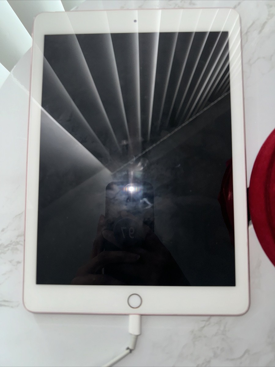 Apple iPad Pro 1st Gen. 32GB, Wi-Fi, 9.7 in - Rose Gold for sale