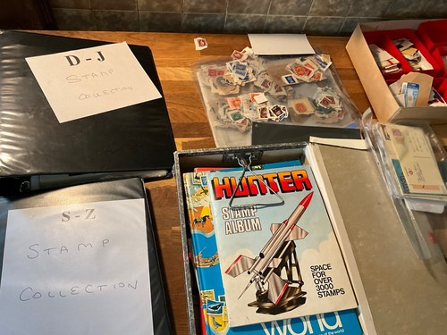 World stamps MESSY CLEAR OUT JUNKY SORTING BOXES 7kg+ per box - Picture 7 of 7