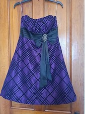 Heart Soul, Mini Strapless Party Dress Purple Velvet Satin Size M - Gently Used