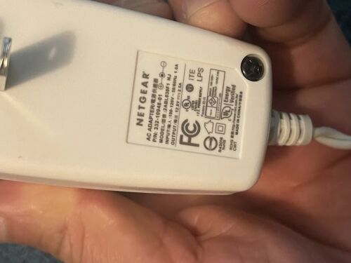 NETGEAR Orbi RBR50V2 Home Mesh WiFi Router RBS50V2 Satellite - Picture 3 of 7