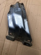 VW EOS FRONT DRIVERS SIDE WING BRACKET 2006 - 2010 1Q0821136
