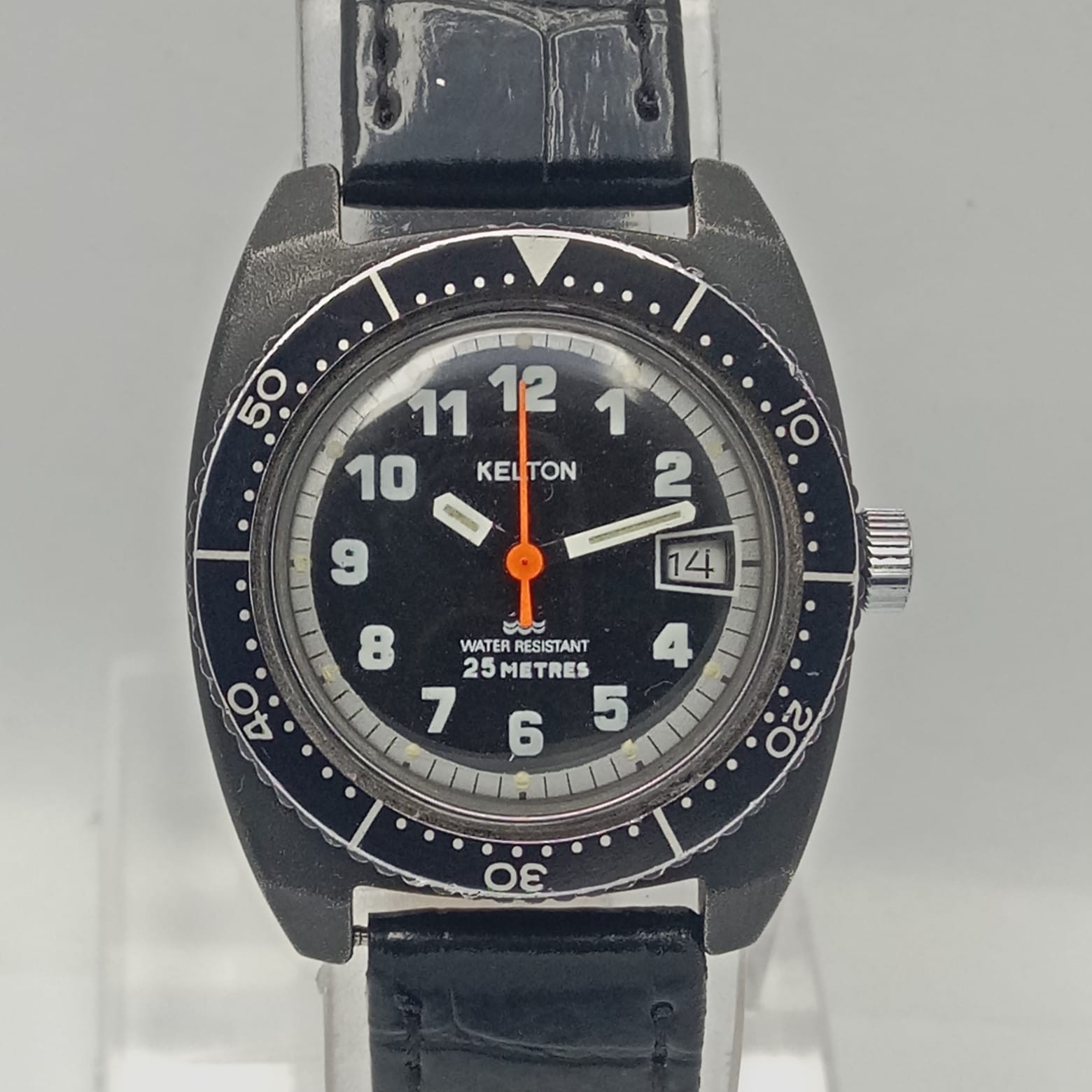 Winding Manual Men's Style Watch Kelton By Timex Diver Date Indicator Vintage - VintageWatches.PK Winding Manual Men's Style Watch Kelton By Timex Diver Date Indicator Vintage - vintagewatches.pk