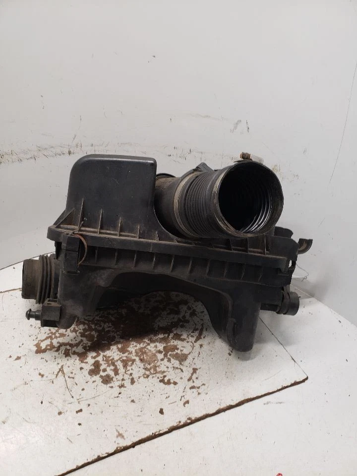 Purificador de aire 3,0 L compatible con 00-05 SATURN SERIE L 1397653 Foto 3 de 4