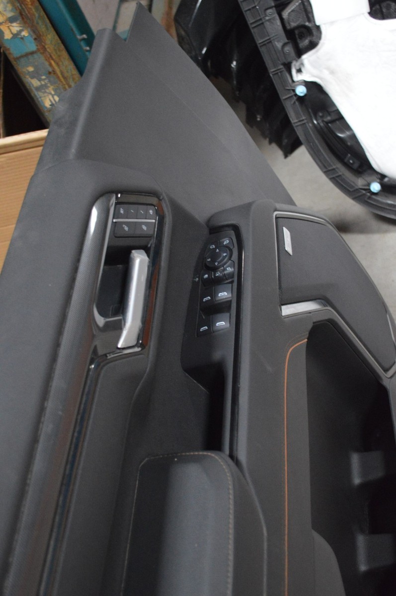 2025 GMC Sierra 2500 HD Crew AT4 Front LH Driver Door Trim Panel