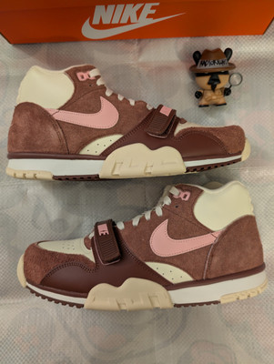 Size 9.5 - Nike Air Trainer 1 Valentine's Day
