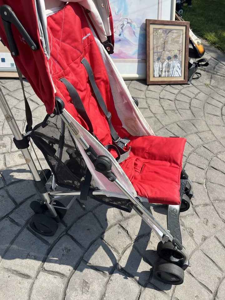 Cochecito paraguas ligero plegable Uppabay G-Lite en rojo Foto 2 de 4
