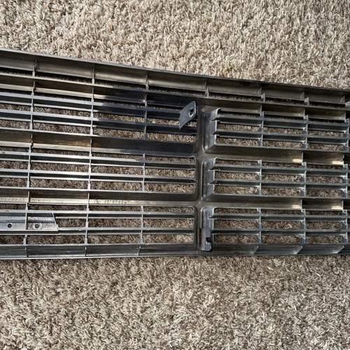 Grille Caravan Fits 87-90 Dodge Caravan OEM - Bild 6 von 8