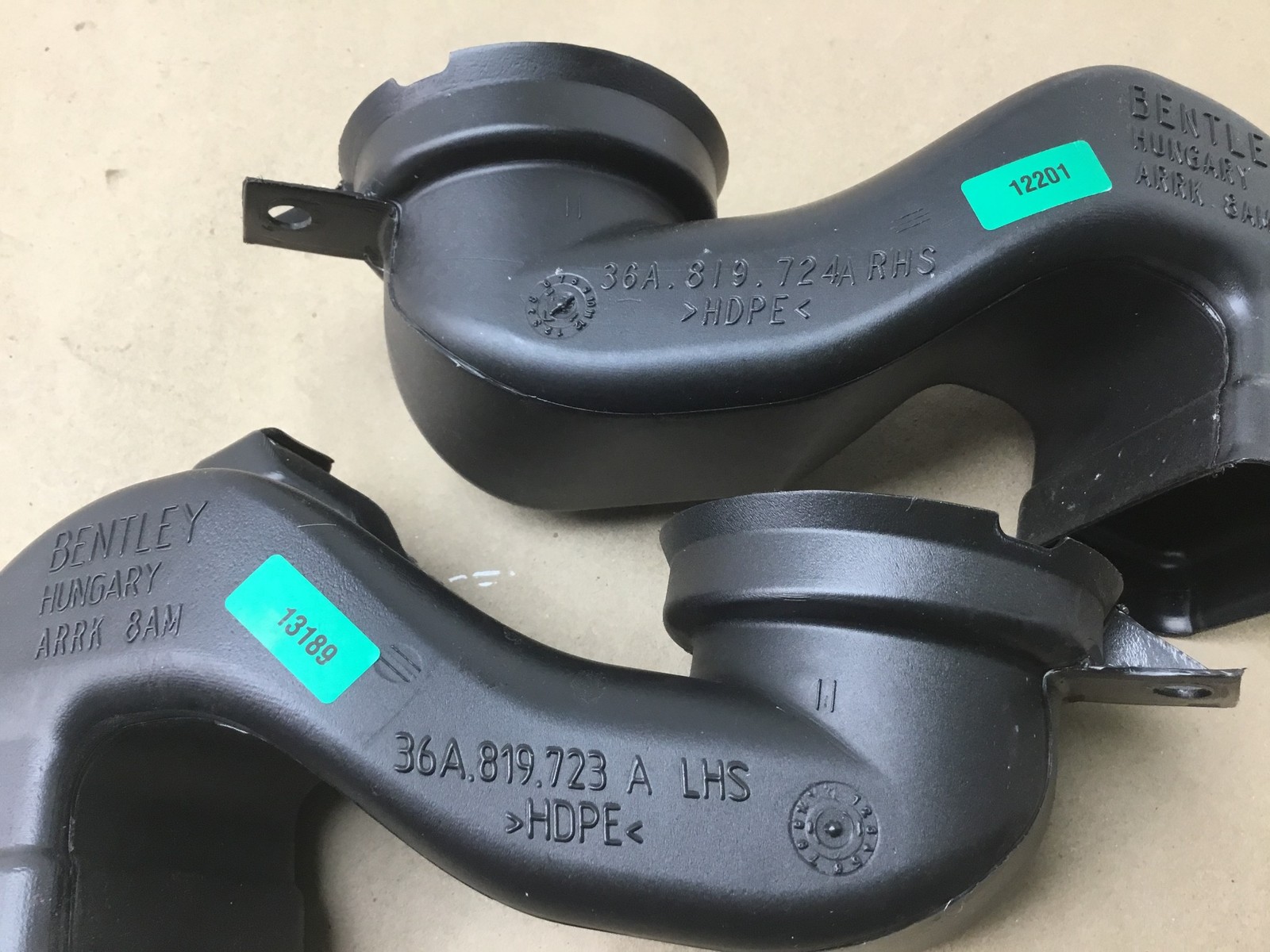 Bentley Bentayga 2019 Left Right Dash Air Intake Vent Duct Pipe Set 16-20 :M