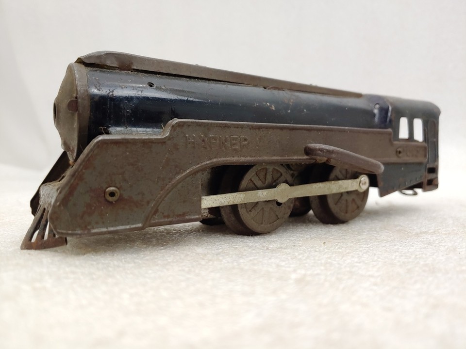 Wind Up Engine Hafner Trains Prewar O Gauge Wind Up Steam Locomotive Engine 1010 w ...