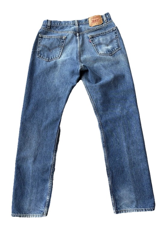 Vintage Levi’s 505 Jeans Size 34 x 32 (tag 36 x 34) 2002 Fades Whiskers Y2K