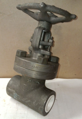 NEW HENRY VOGT MACH SERIES 12111 1-1/4'' GATE VALVE 1.25'' NPT 2000 WOG A105 CR13