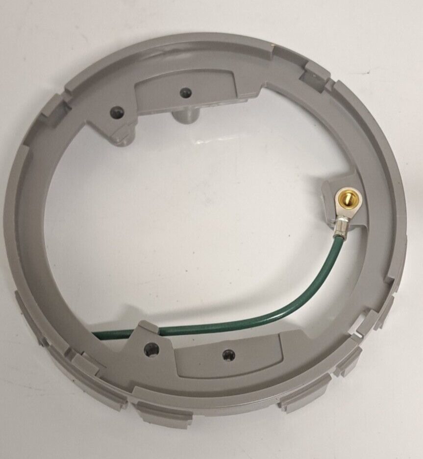 THOMAS & BETTS 68-PAR NON-METALLIC FLOOR BOX ADJUSTMENT RINGS Lot