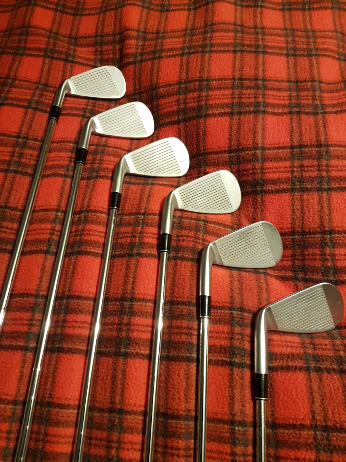 srixon zx4 irons Immaculate RH 5 To PW nippon ns pro 950 Reg