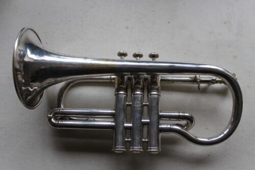 Cornetto soprano Besson Silver Eb con boccaglio e custodia - Foto 2 di 8