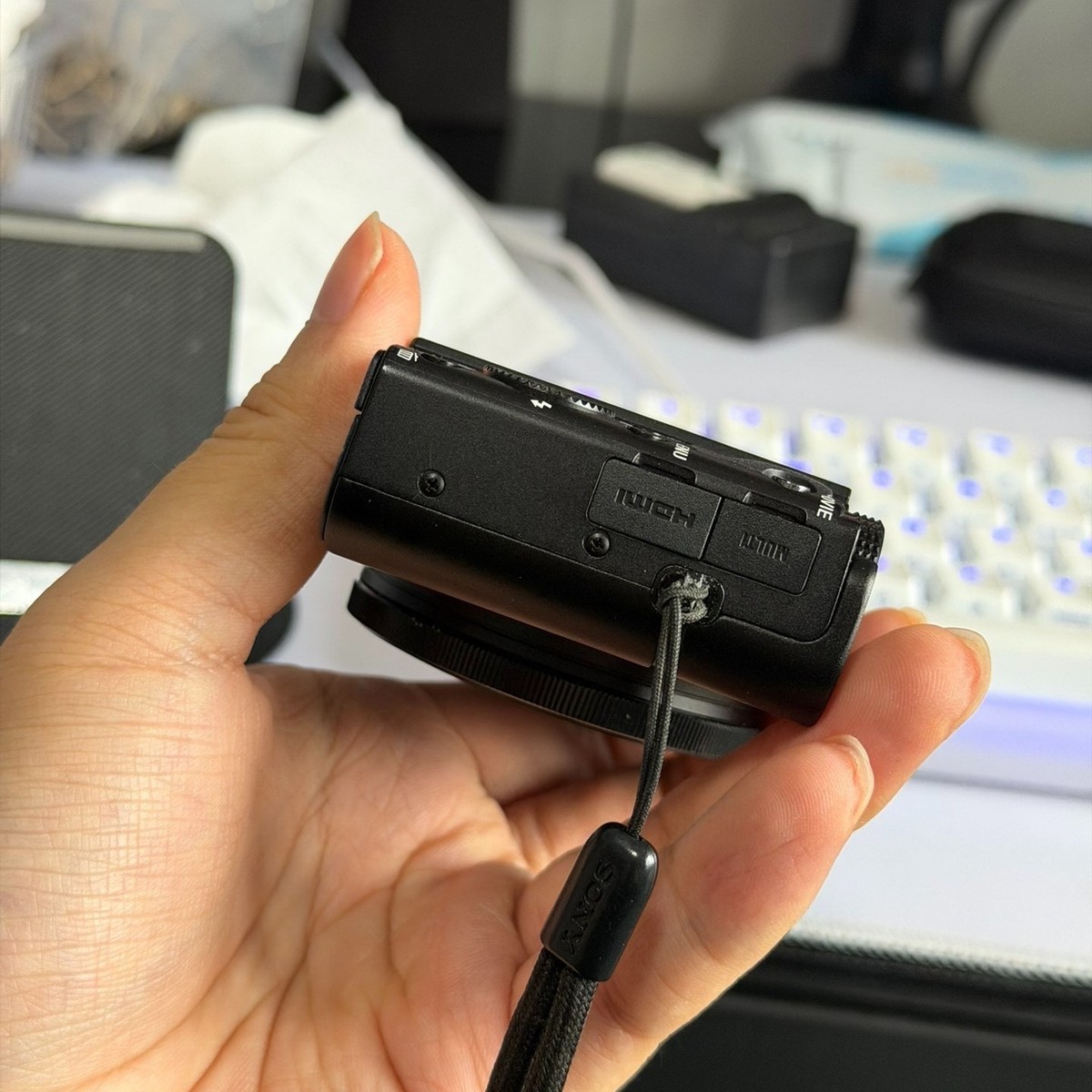 Sony Cyber-Shot RX100 II 20.2 MP 3.6x Zoom DSC-RX100M2 Digital