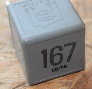 Relais 167 Kraftstoffpumpenrelais VW Passat VW Golf Audi A3 191906383C