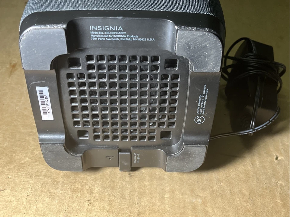 Alto-falante e despertador Insignia Voice Smart Bluetooth NS-CSPGASP2 - Imagem 2 de 4