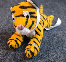 2001 McDonalds Toys R Us Animal Alley Sable Tiger Plush Stuffed Cat Mini 4 inch