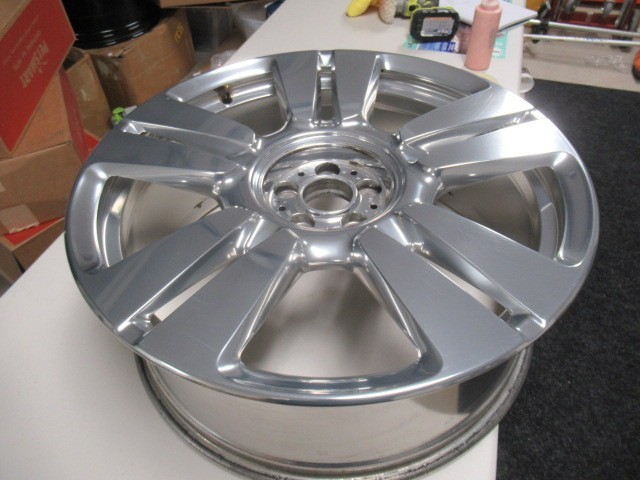 ONE ROLLS ROYCE CULLINAN FRONT OEM FACTORY POLISHED 22" WHEEL RIM 22X8.5 6884710
