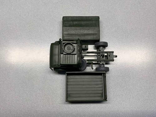 Mercedes Unimog Militär Fahrzeug Transporter Pritsche Plane Military Army 1:100 - Picture 11 of 12