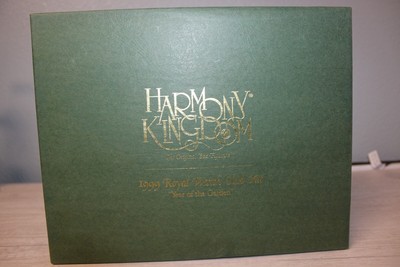 Harmony Kingdom ''YEAR OF THE GARDEN'', 1999 Royal Watch Club Kit Figurine & Pin