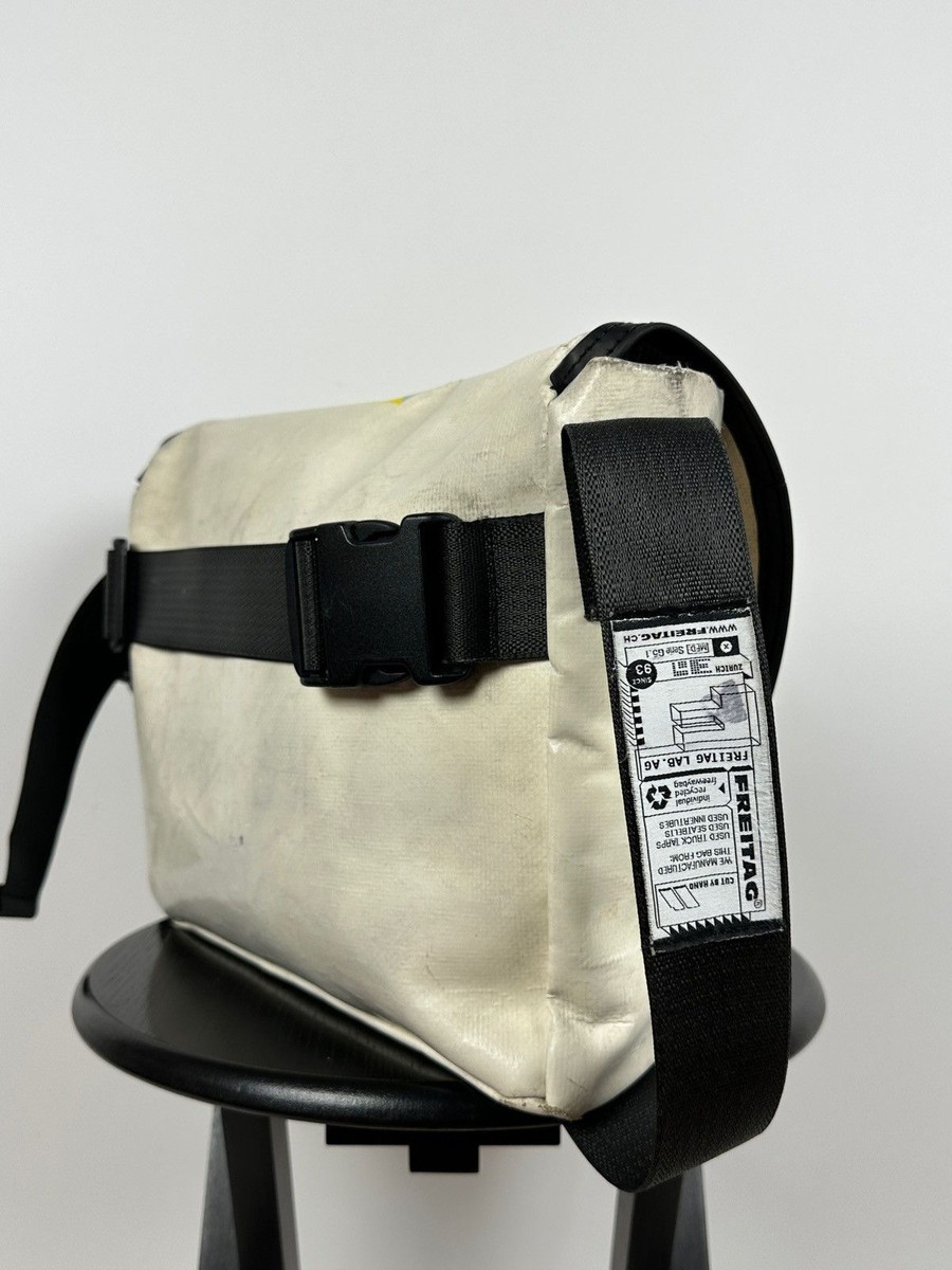 FREITAG INDIVIDUAL RECYCLED FREEWAY BAGS (洋書) フライターグ