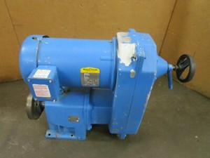 NORD SK32-R210U-184TC VARIABLE SPEED GEAR REDUCER W/ MOTOR 15:03:1 RATIO 5 HP