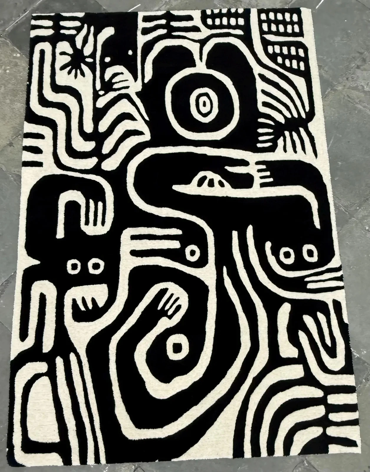 Hand Tufted Wool Area Rug Black & White Abstract Modern Art Pattern Contemporary
Opens in a new wind