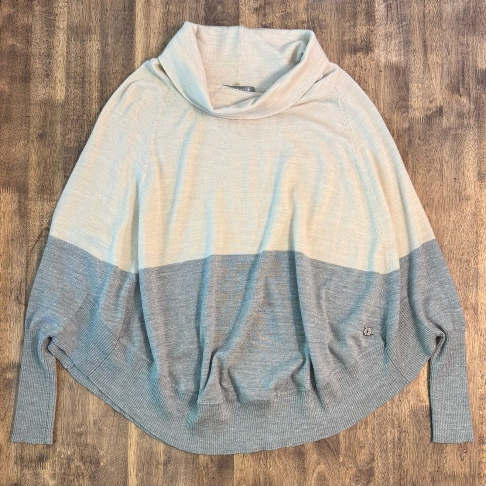 SmartWool Nokoni Poncho Sweater Dolman Sleeve Style Merino Wool Women's Size S/M