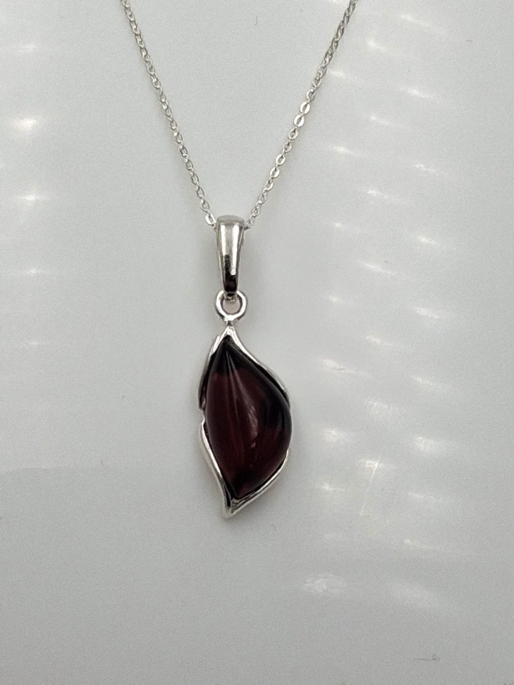 Tropfen-Anhänger IN 925er Argento Con Tiefrotem Ambra Collier Collana Bordeaux - Immagine 2 di 4