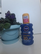 2 × NIVEA Sun Protect & Moisture 20 with Vitamin C &Hyaluron,2 x 200ml,Free Post 39.95 per litre