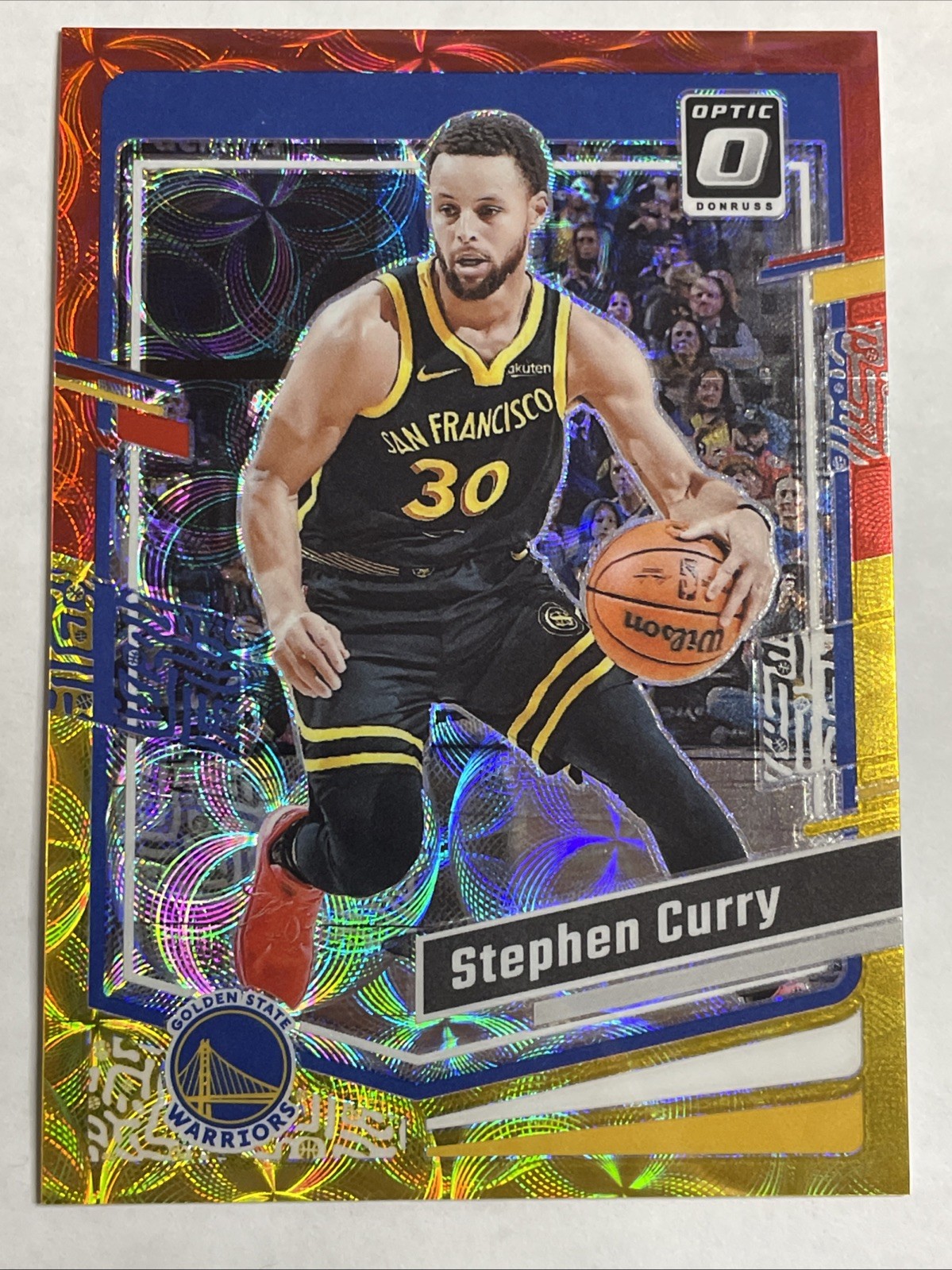2023-24 Panini Donruss Optic - Stephen Curry International Red & Gold Prizm /99