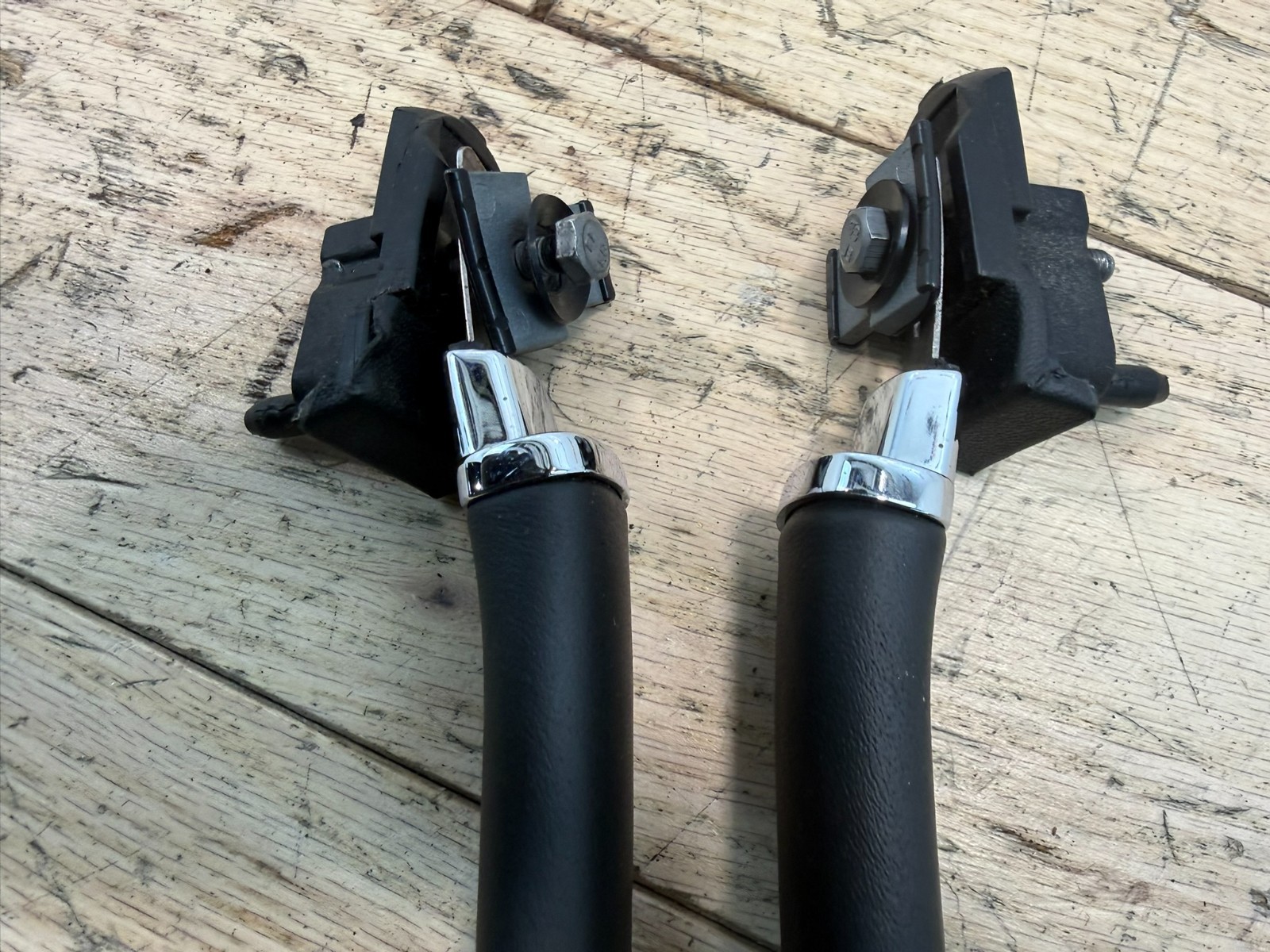 2013 BENTLEY CONTINENTAL GT OEM UPPER LEFT RIGHT ROOF GRAB HANDLE ASSEMBLY