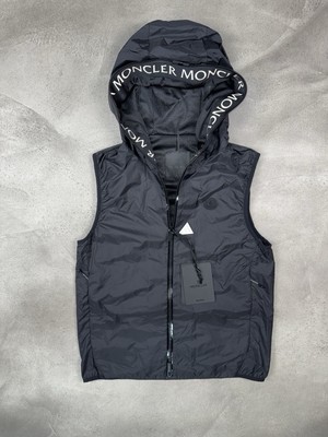 Moncler Pakito Giubbotto Black Gilet Size UK