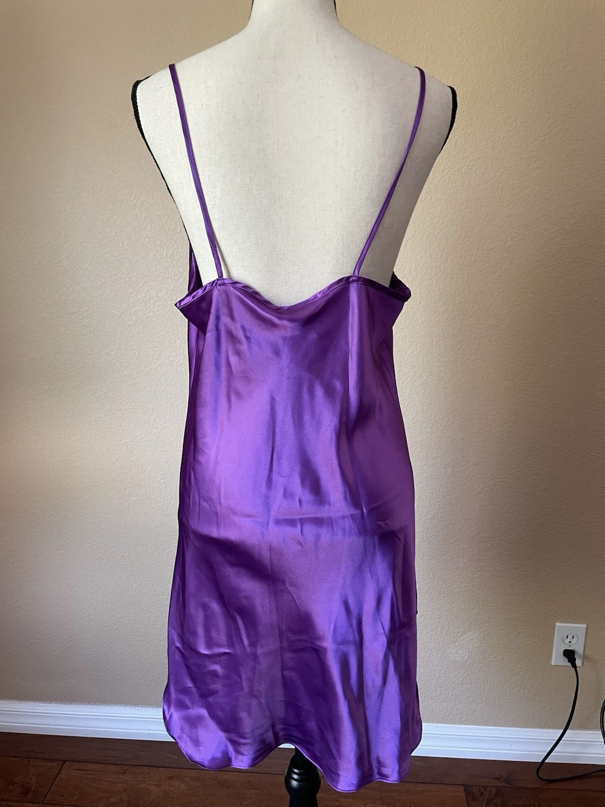 UNDERCOVER Abito Slip Secret Treasures Viola Lucido Raso Pizzo Senza Maniche Sonno L Nuovo con etichette