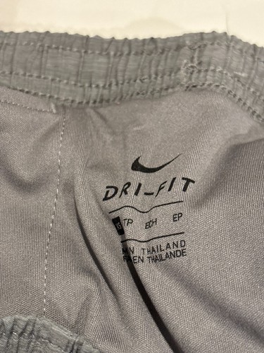 Nike Youth Girls Gray Tempo Dri Fit Running Shorts 848196-056 Size XS NWT - Picture 3 of 7