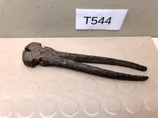 Vintage Rustic Fencing Pliers - Collectable Tool - Mancave Decor