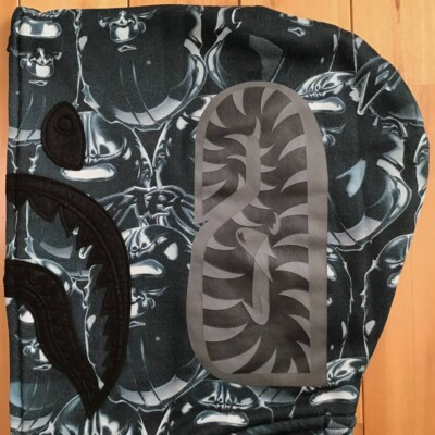 BAPE APE HEAD GRAFFITI SHARK FULL ZIP HOODIE A Bathing Ape Size M